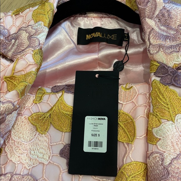 Fashion Nova Luxe NWT Pink Floral suit Jacket and pants - Picture 5 of 7